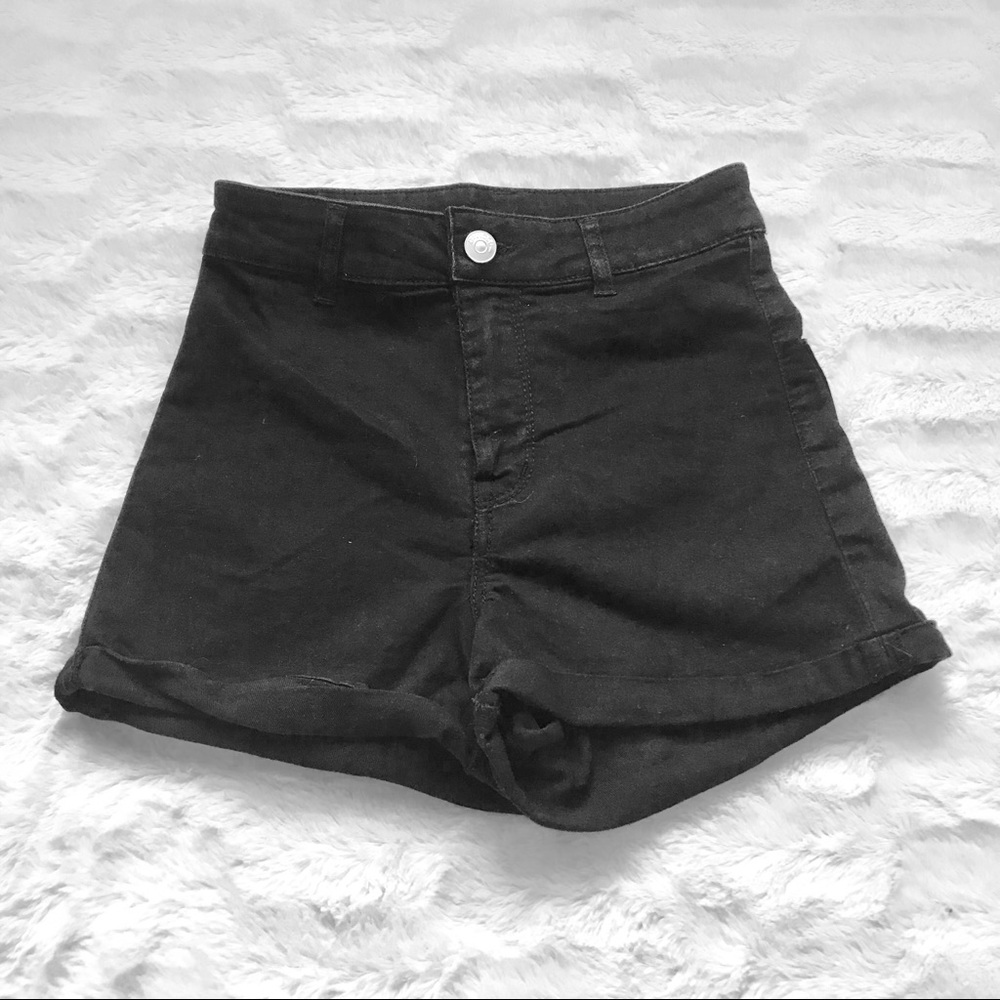 H&M black jean shorts:)